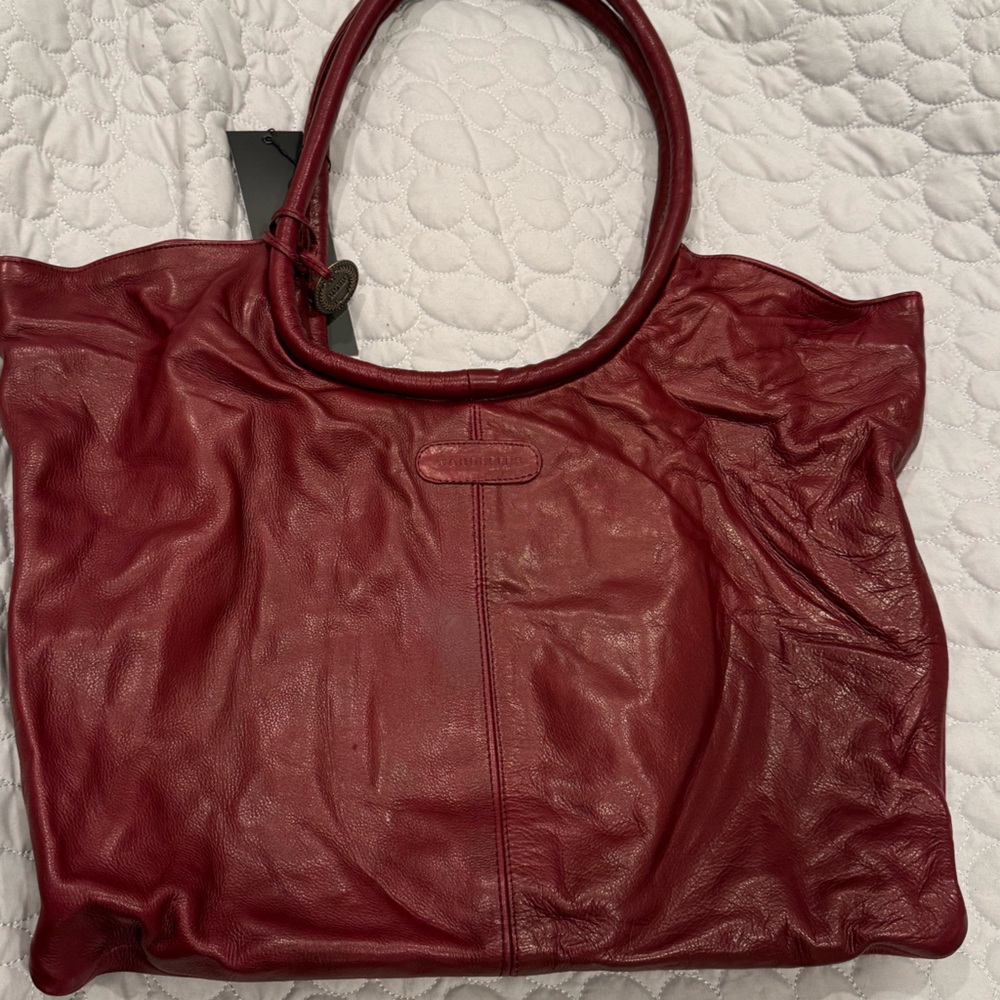 Wanderer Travel Co Valeria Piccola burgundy shoulder bag